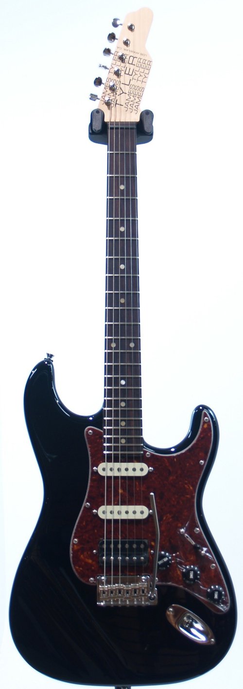Tyler Classic Black Landau Signature inc 2010 Deluxe Case