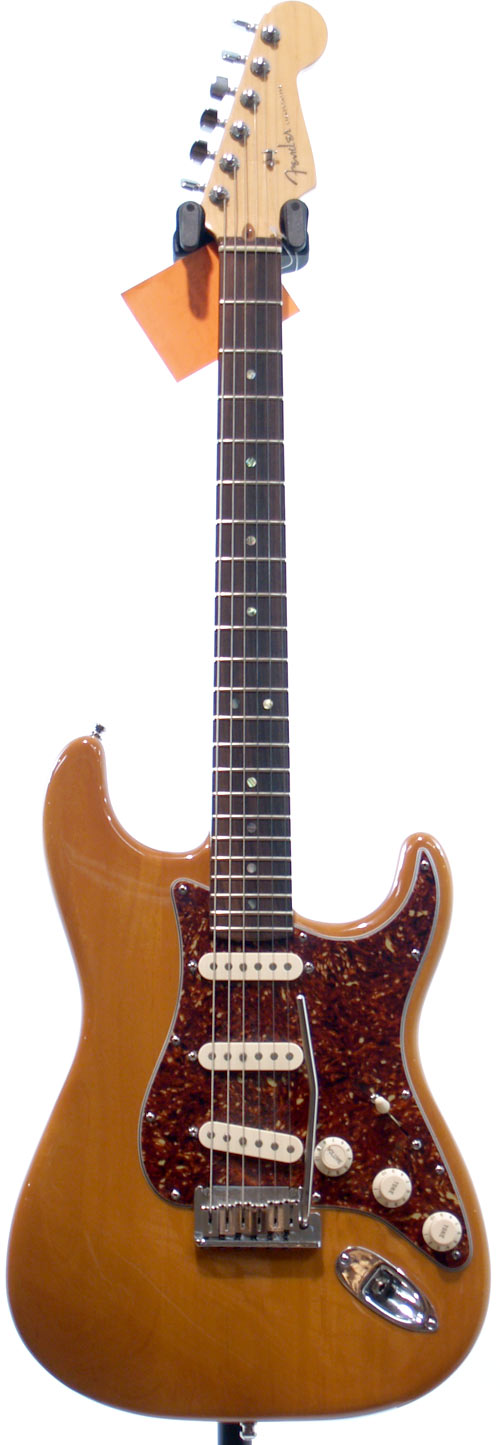 Fender American Deluxe Strat Amber RW (pre owned) inc Tweed rockcase