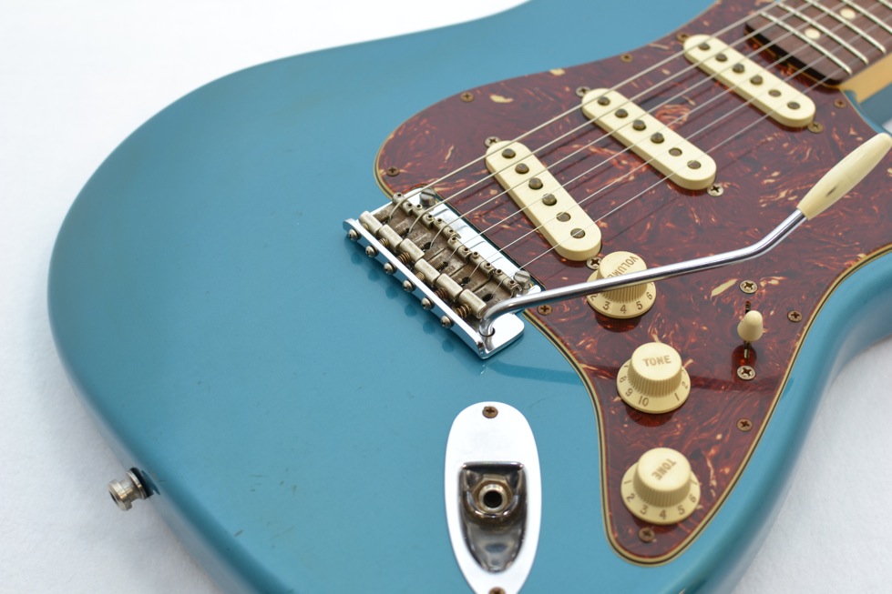 Fender Custom Shop Relic 60s Midboost Strat Ocean Turquoise