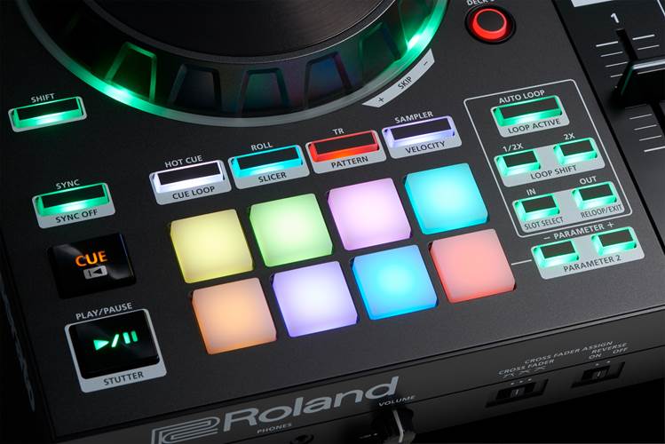 Roland DJ-505 DJ Controller Roland DJ-505 DJ Controller