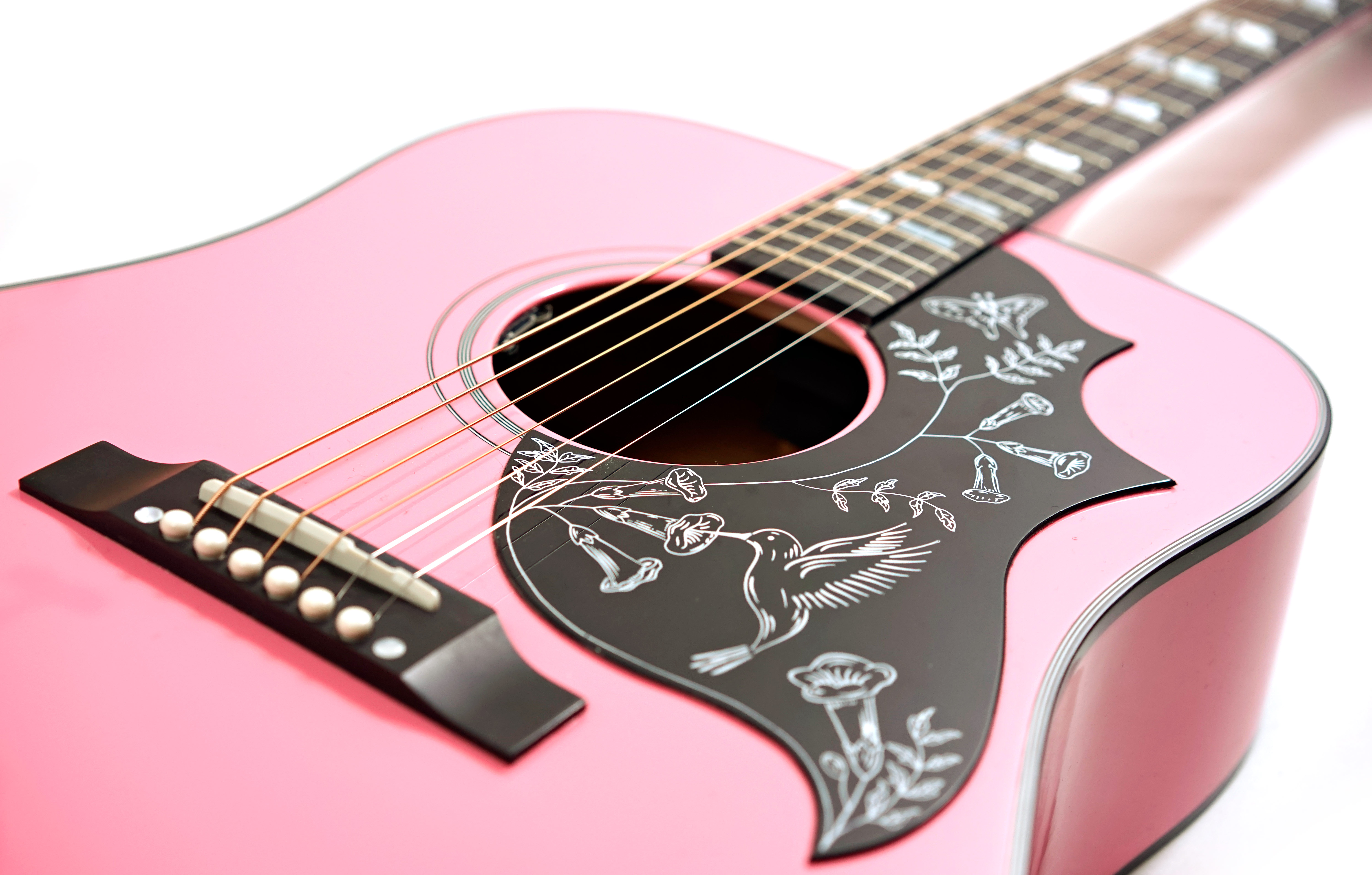 gibson hummingbird techno pink