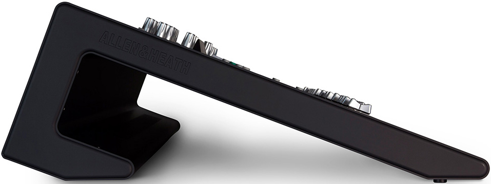 Allen & Heath QU-32 Hybrid mixer