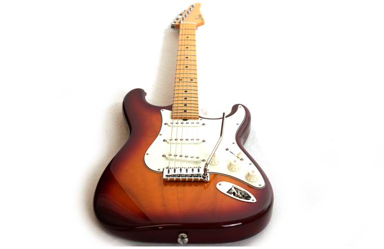 Suhr guitarguitar select 76 Classic Two Tone Tobacco Burst Paulownia Body #JS3E1D Suhr guitarguitar select 76 Classic Two Tone Tobacco Burst Paulownia Body #JS3E1D