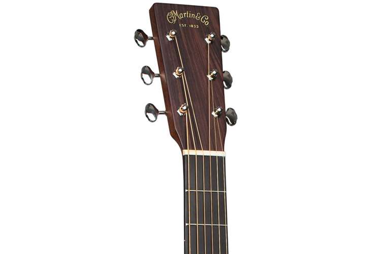 Martin GP-18E with Fishman Aura VT Enhance Martin GP-18E with Fishman Aura VT Enhance