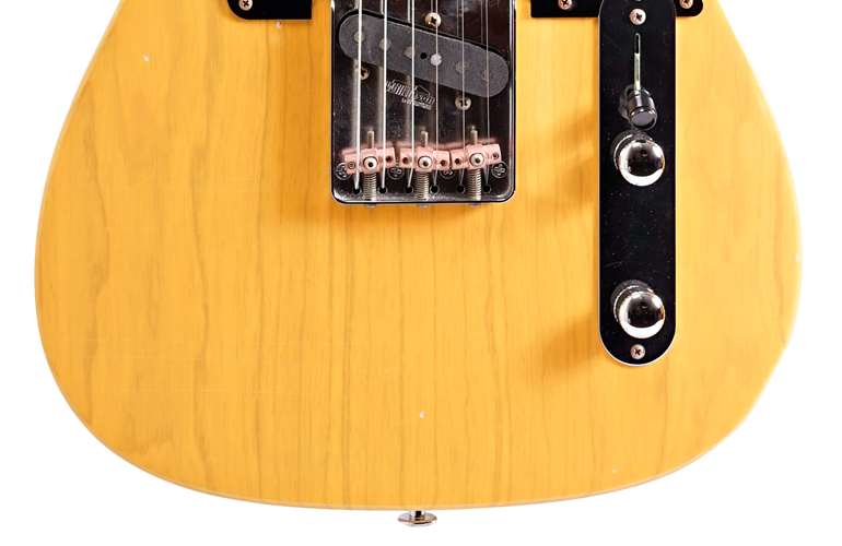 Suhr Classic Antique T Trans Butterscotch Swamp Ash Maple Fingerboard Suhr Classic Antique T Trans Butterscotch Swamp Ash Maple Fingerboard
