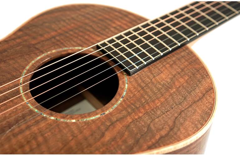 Lowden S-35W with Robson Tuners #22116 Lowden S-35W with Robson Tuners #22116