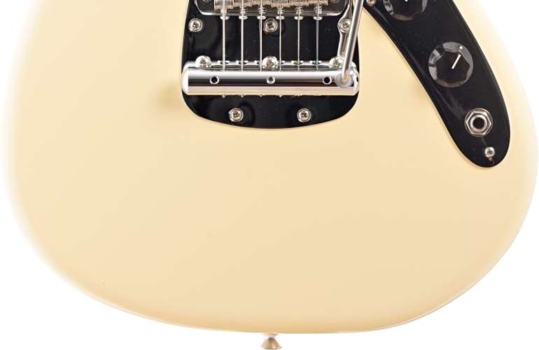 Fender American Performer Mustang Vintage White RW (Ex-Demo) #US18073924 Fender American Performer Mustang Vintage White RW (Ex-Demo) #US18073924