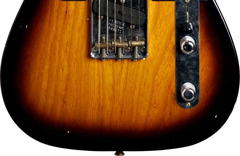 Fender Custom Shop 1953 Telecaster Journeyman Relic 2 Tone Sunburst Maple Fingerboard Master Builder Designed by Paul Waller #R99571 Fender Custom Shop 1953 Telecaster Journeyman Relic 2 Tone Sunburst Maple Fingerboard Master Builder Designed by Paul Waller #R99571