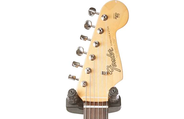 Fender American Original 60s Strat Candy Apple Red (Ex-Demo) #V1969455 Fender American Original 60s Strat Candy Apple Red (Ex-Demo) #V1969455