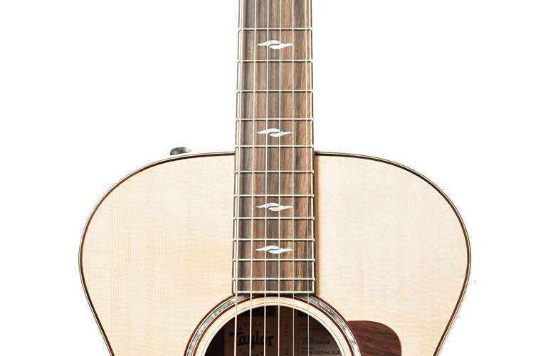 Taylor 812e 12-Fret Deluxe Grand Concert V Class Bracing Taylor 812e 12-Fret Deluxe Grand Concert V Class Bracing