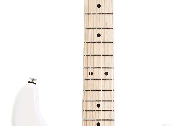G&L USA Fullerton Deluxe S-500 Alpine White Maple Fingerboard G&L USA Fullerton Deluxe S-500 Alpine White Maple Fingerboard