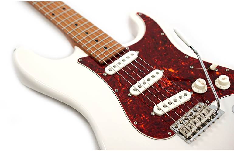 Suhr guitarguitar Select #157 Classic Trans White 5A Roasted Maple Fingerboard Suhr guitarguitar Select #157 Classic Trans White 5A Roasted Maple Fingerboard