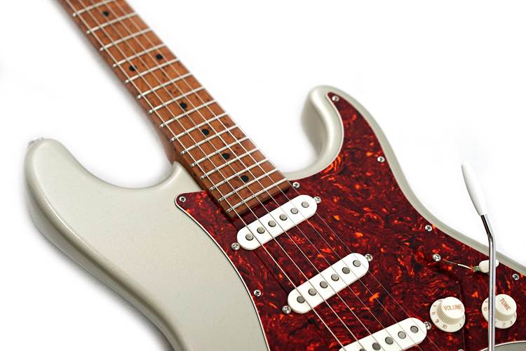 Suhr guitarguitar Select #158 Classic Inca Silver 5A Roasted Maple Fingerboard Suhr guitarguitar Select #158 Classic Inca Silver 5A Roasted Maple Fingerboard