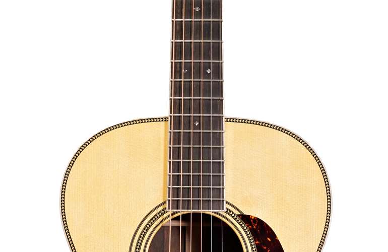 Martin Custom Shop 00-14 Fret Adirondack Spruce Top with Ziricote Back and Sides #M2341206 Martin Custom Shop 00-14 Fret Adirondack Spruce Top with Ziricote Back and Sides #M2341206