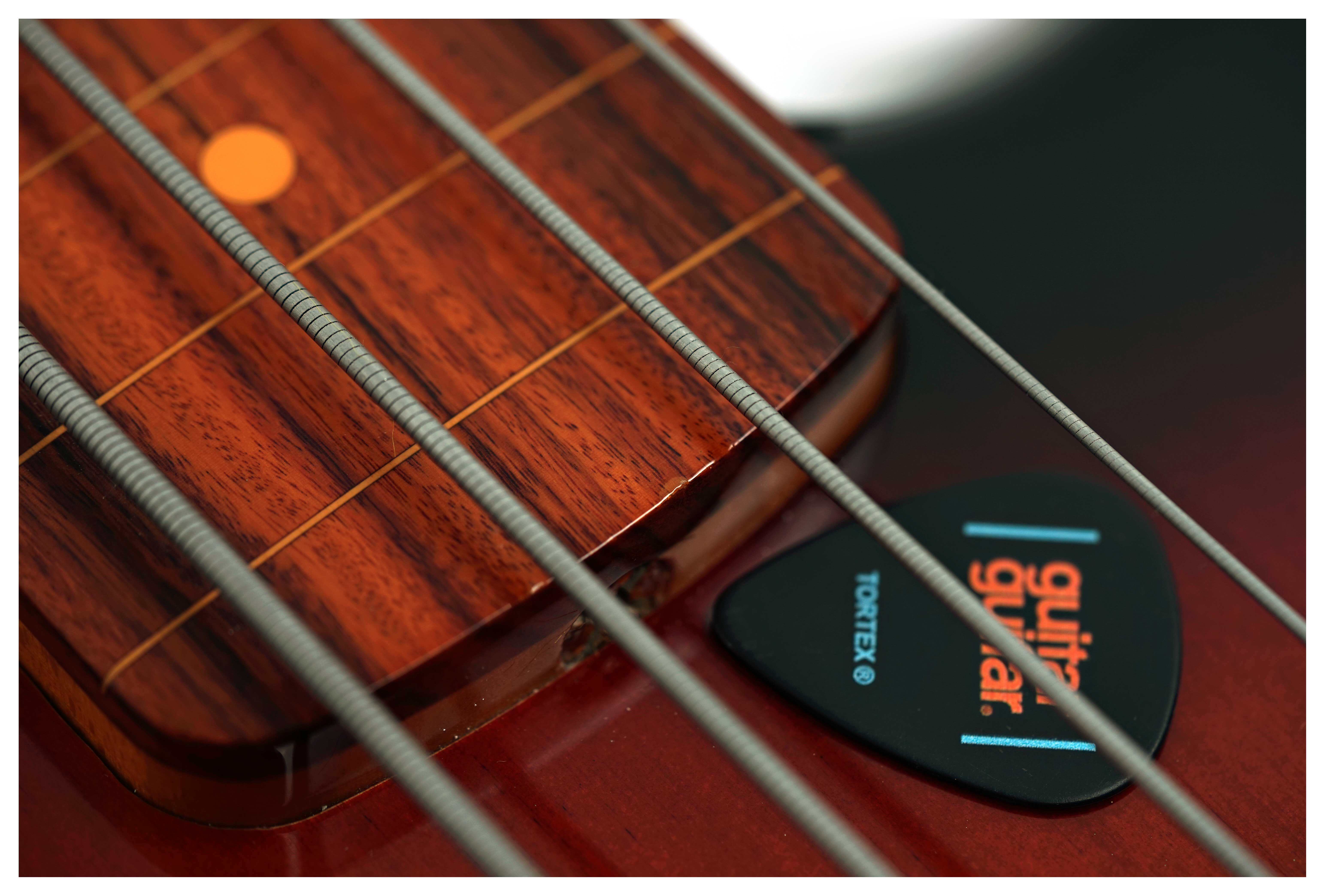 Fender Jaco Pastorius Jazz Fretless Rosewood Fingerboard 3 Colour Sunburst (Ex-Demo) #T903864