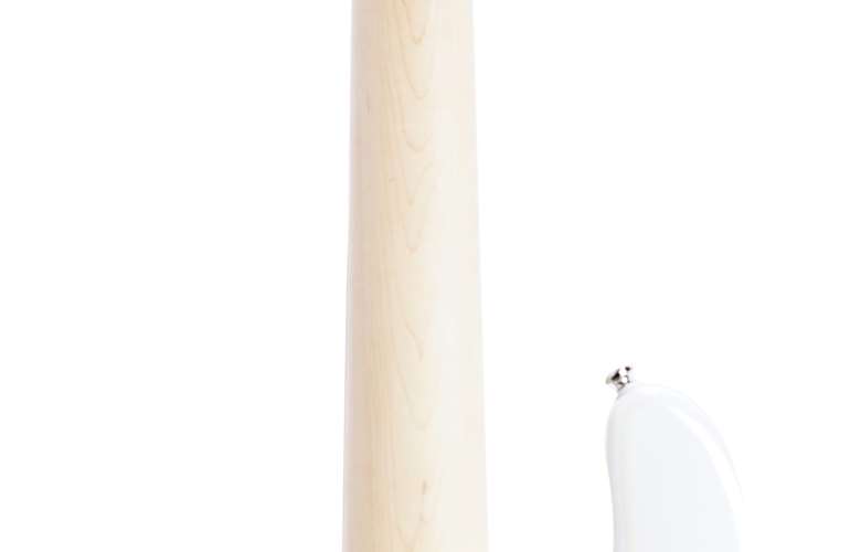 Lakland Skyline Darryl Jones 4 String White Pearl Maple Fingerboard Lakland Skyline Darryl Jones 4 String White Pearl Maple Fingerboard