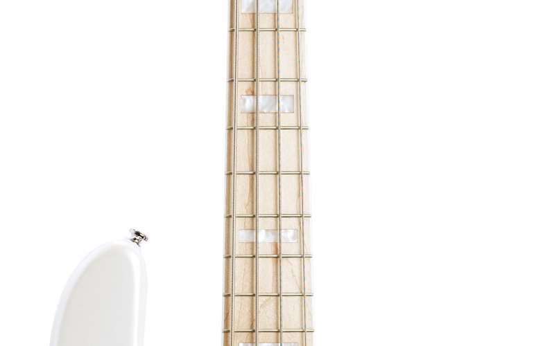 Lakland Skyline Darryl Jones 4 String White Pearl Maple Fingerboard Lakland Skyline Darryl Jones 4 String White Pearl Maple Fingerboard