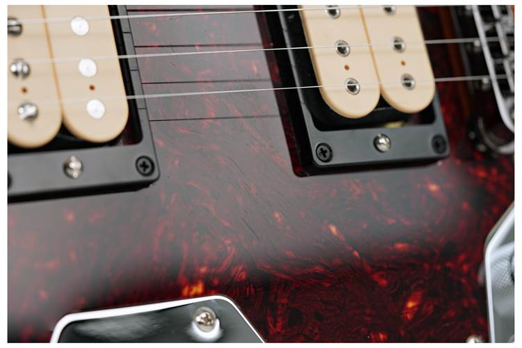 Fender Kurt Cobain Jaguar Left Handed Rosewood Fingerboard 3 Colour Sunburst NOS (Nearly New) #MX24012573 Fender Kurt Cobain Jaguar Left Handed Rosewood Fingerboard 3 Colour Sunburst NOS (Nearly New) #MX24012573