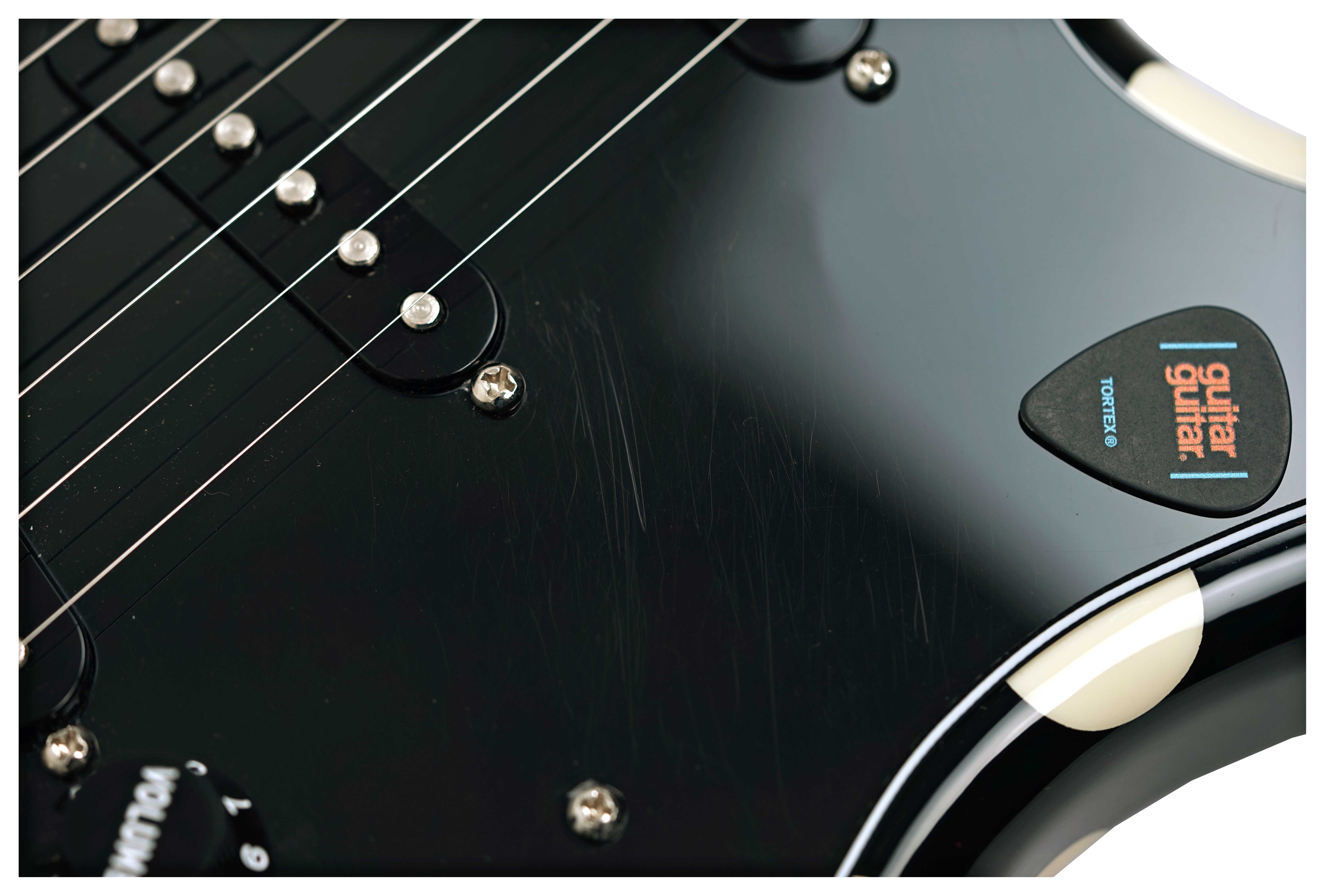Fender Buddy Guy Polka Dot Stratocaster Maple Fingerboard Black/White Dots (Ex-Demo) #MX22136735