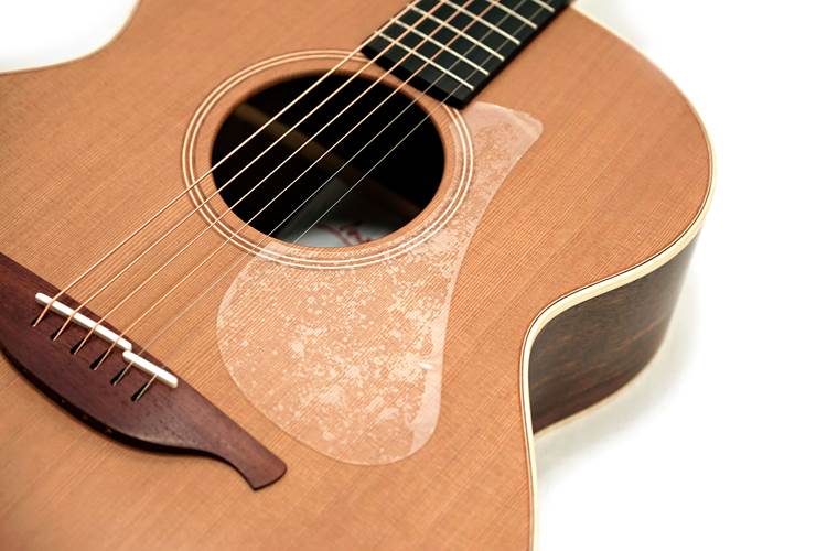 Lowden O23 Walnut/Red Cedar (Ex-Demo) #28906 Lowden O23 Walnut/Red Cedar (Ex-Demo) #28906