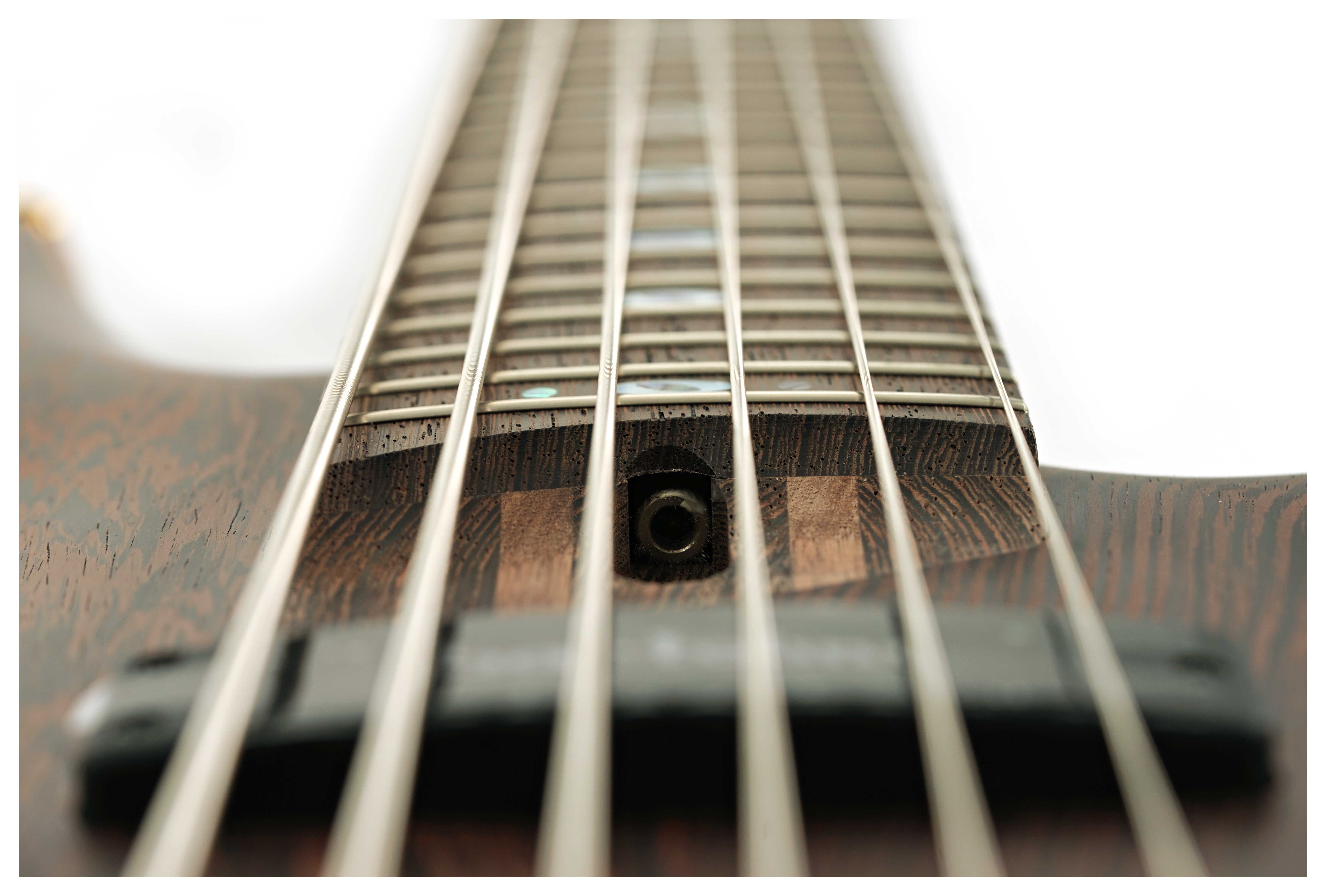 Ibanez SR5006 Prestige 6-String Bartolini Oil Finish