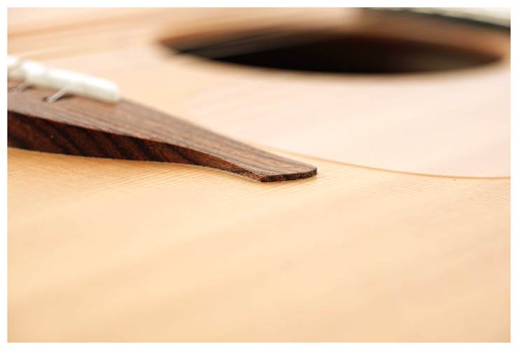 Lowden Jon Gomm Signature Black Cherry/Hybrid Top (Spruce/Red Cedar) #23799 Lowden Jon Gomm Signature Black Cherry/Hybrid Top (Spruce/Red Cedar) #23799