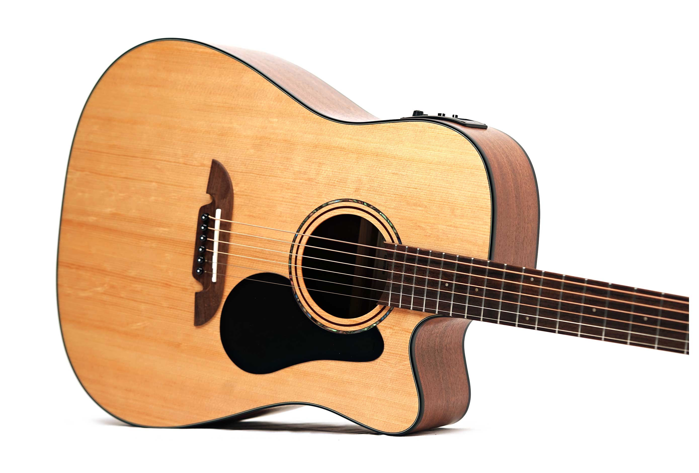 Alvarez Artist Series AD30CE Dreadnought Cutaway (Ex-Demo) #E25070568