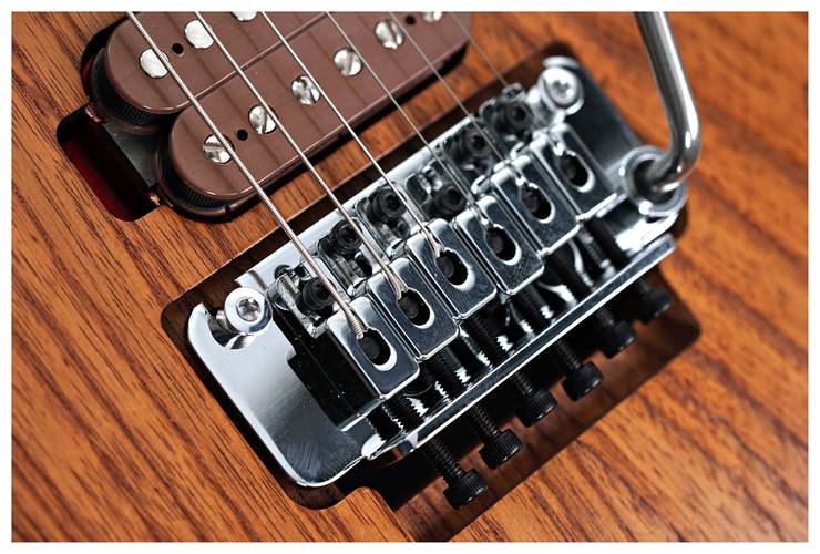 Charvel Guthrie Govan USA Signature HSH Caramelized Ash #GG23000214 Charvel Guthrie Govan USA Signature HSH Caramelized Ash #GG23000214