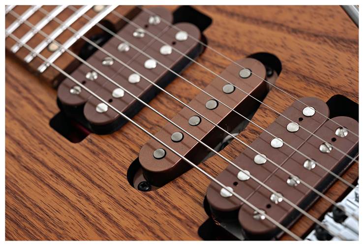 Charvel Guthrie Govan USA Signature HSH Caramelized Ash #GG23000214 Charvel Guthrie Govan USA Signature HSH Caramelized Ash #GG23000214