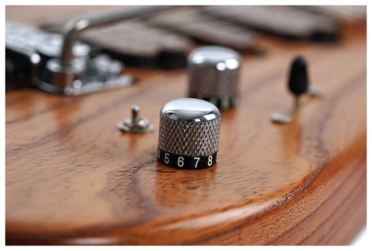 Charvel Guthrie Govan USA Signature HSH Caramelized Ash #GG23000214 Charvel Guthrie Govan USA Signature HSH Caramelized Ash #GG23000214