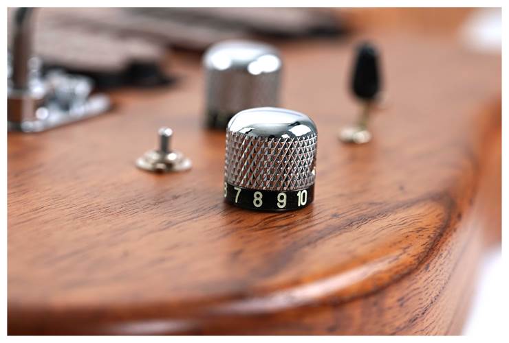 Charvel Guthrie Govan USA Signature HSH Caramelized Ash #GG23000249 Charvel Guthrie Govan USA Signature HSH Caramelized Ash #GG23000249