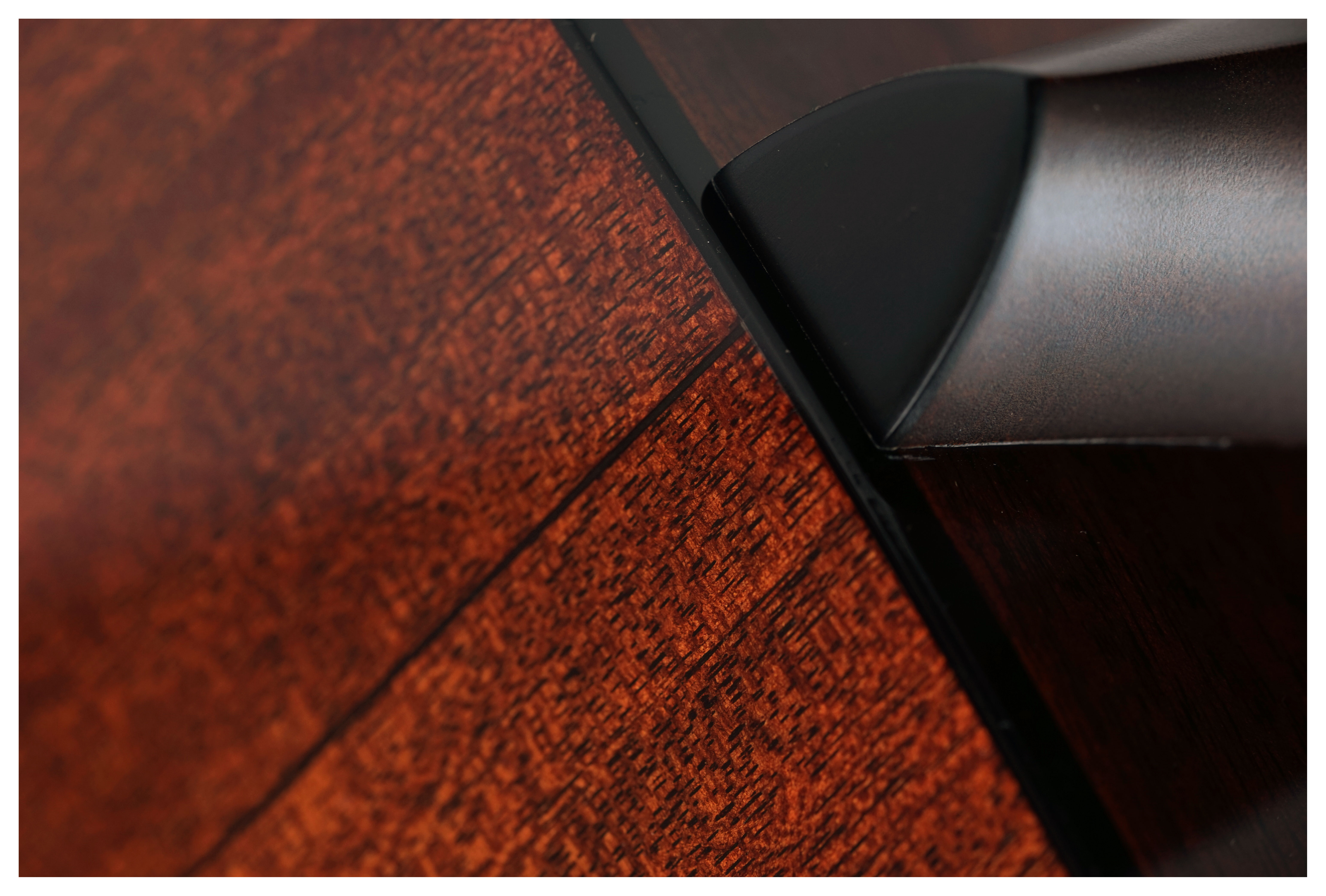 Martin D-18 Ambertone