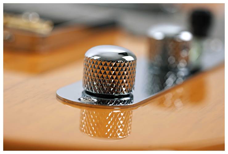 Suhr Classic Antique T Trans Butterscotch Swamp Ash Maple Fingerboard #79998 Suhr Classic Antique T Trans Butterscotch Swamp Ash Maple Fingerboard #79998