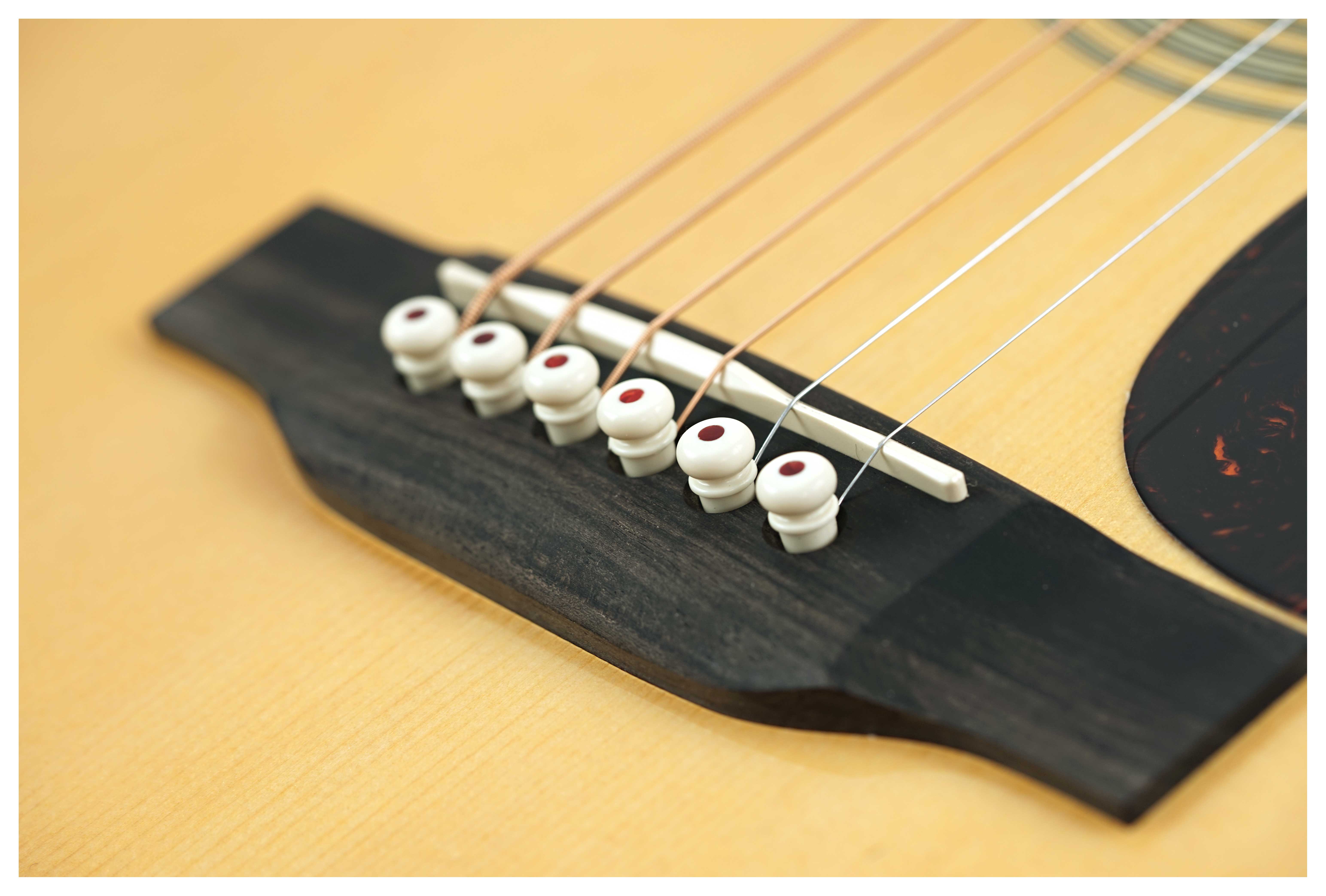 Martin Standard Series HD28E Fishman Aura VT Enhance