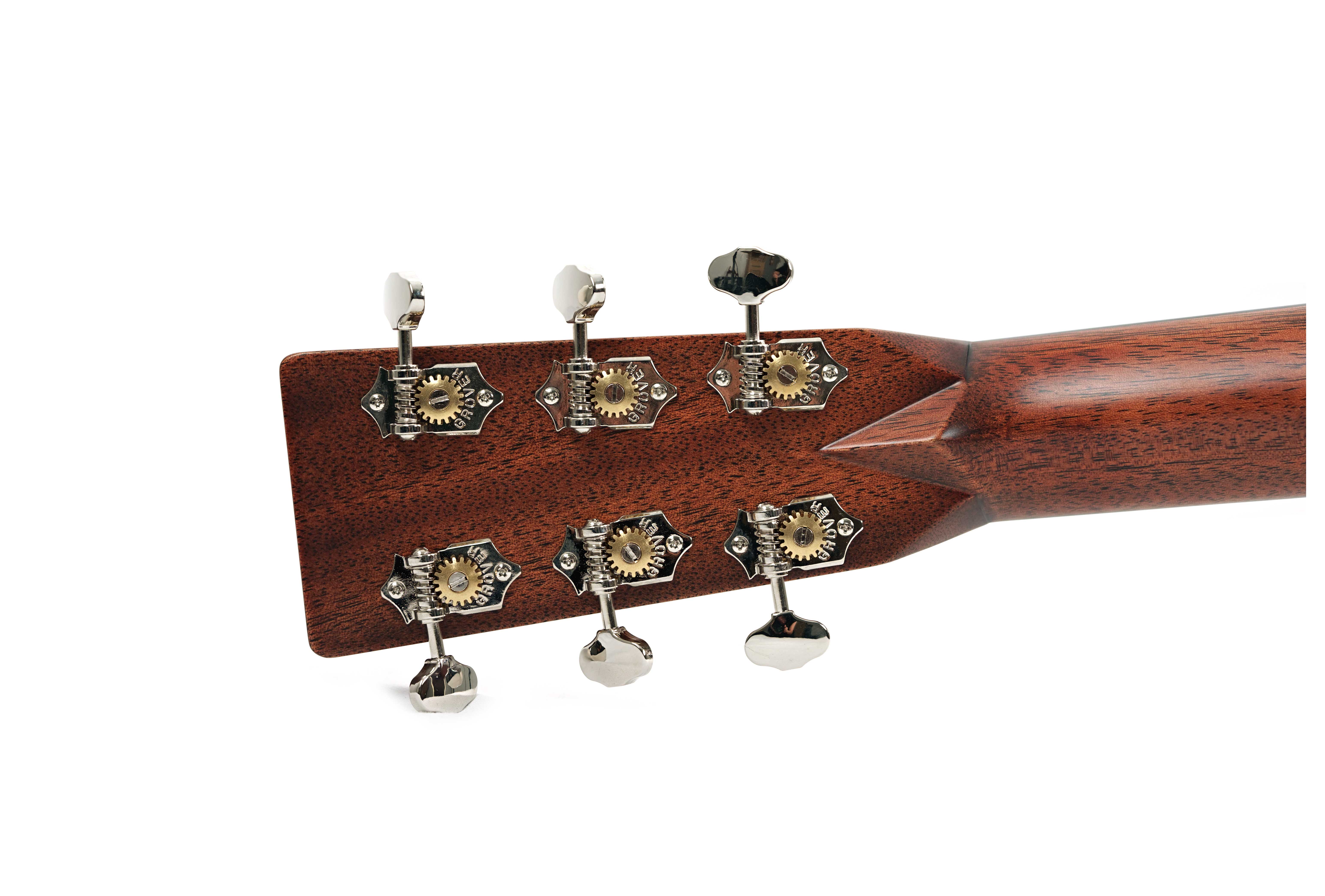 Martin Standard Series HD28E Fishman Aura VT Enhance