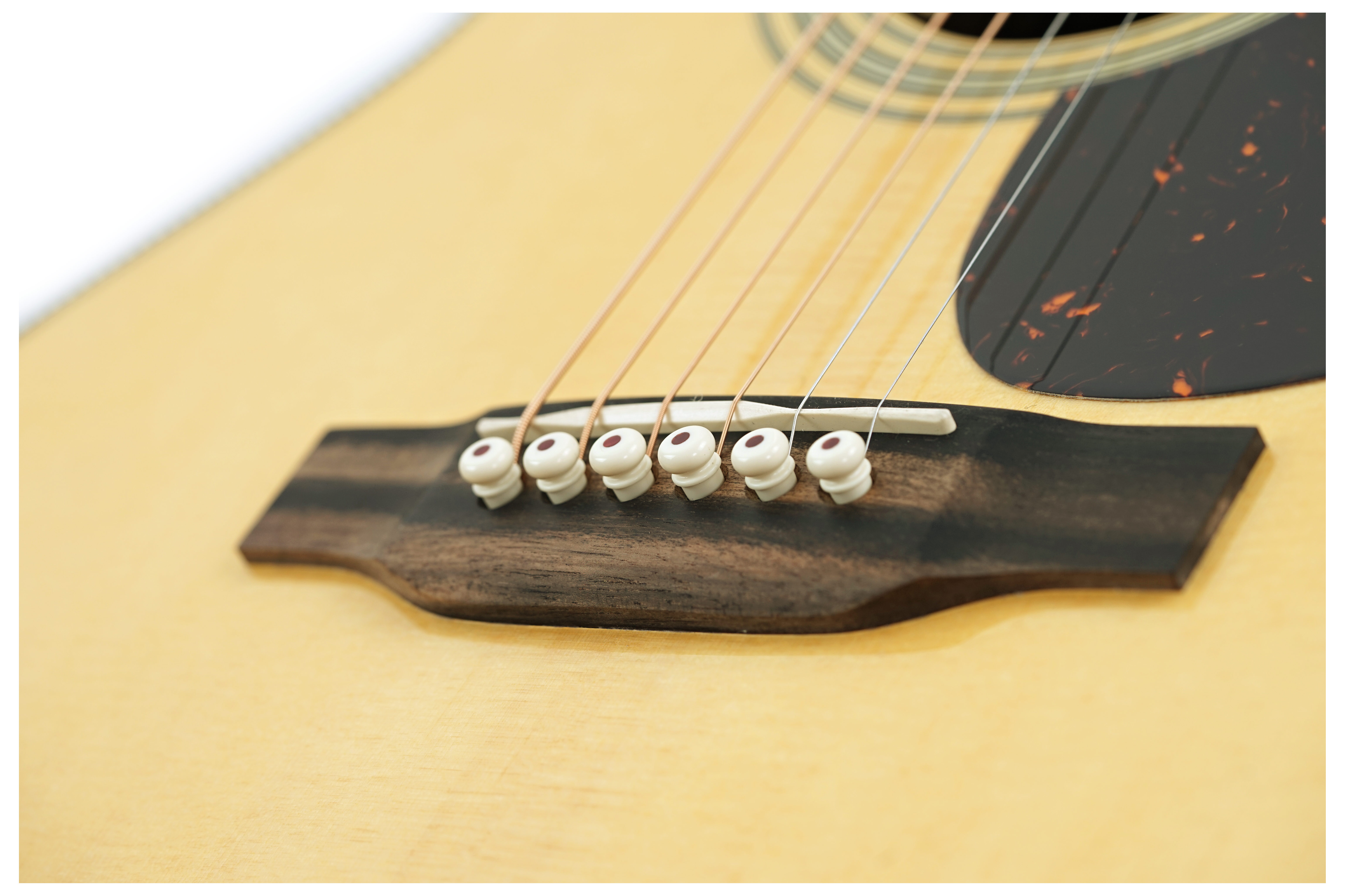 Martin Standard Series OM28E LR Baggs Anthem