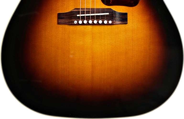 Gibson J-45 Standard Vintage Sunburst #22125084 Gibson J-45 Standard Vintage Sunburst #22125084