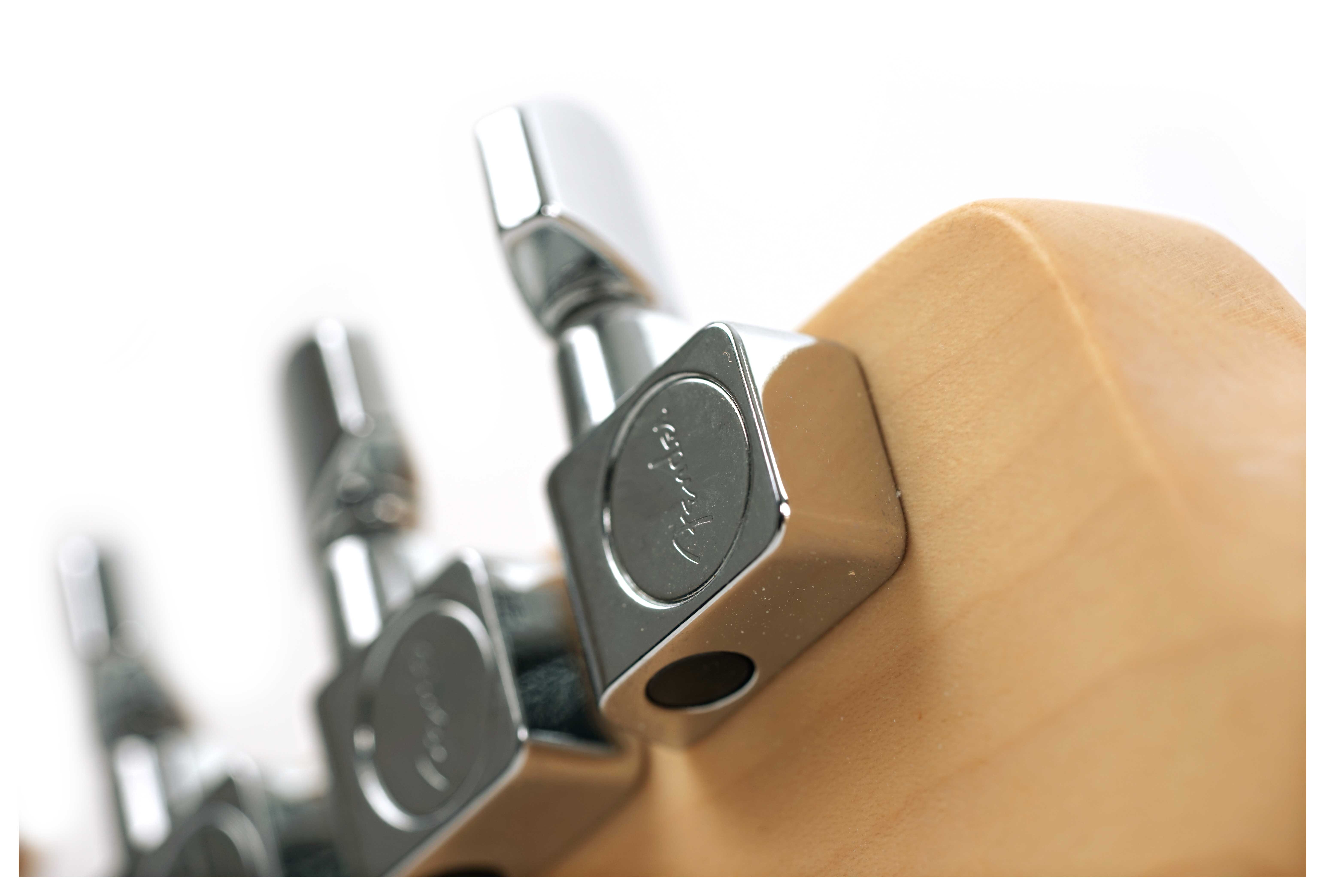 Fender Player Stratocaster HSH Tobacco Burst Pau Ferro Fingerboard