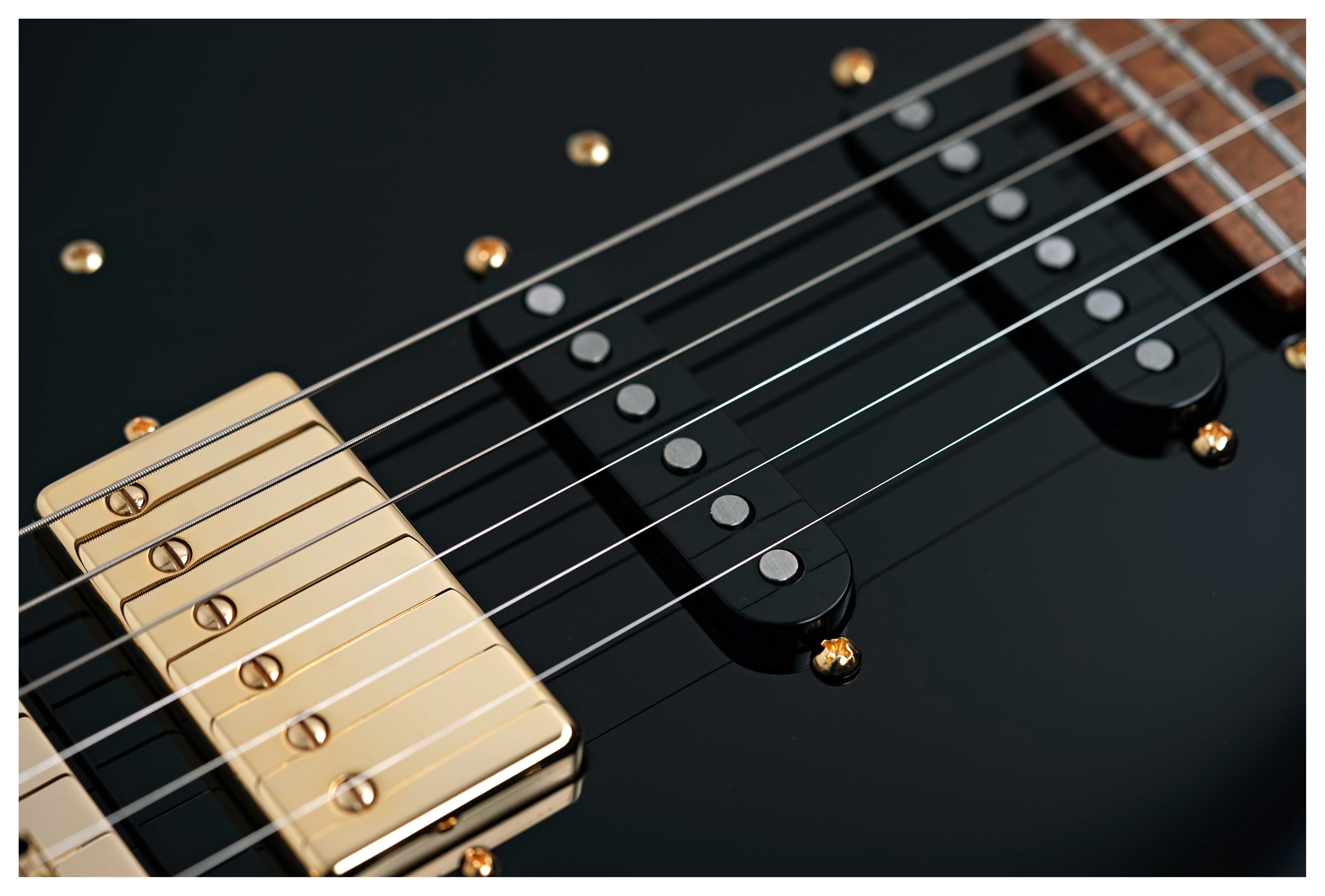 Suhr Mateus Asato Signature Series Classic S Black #87649