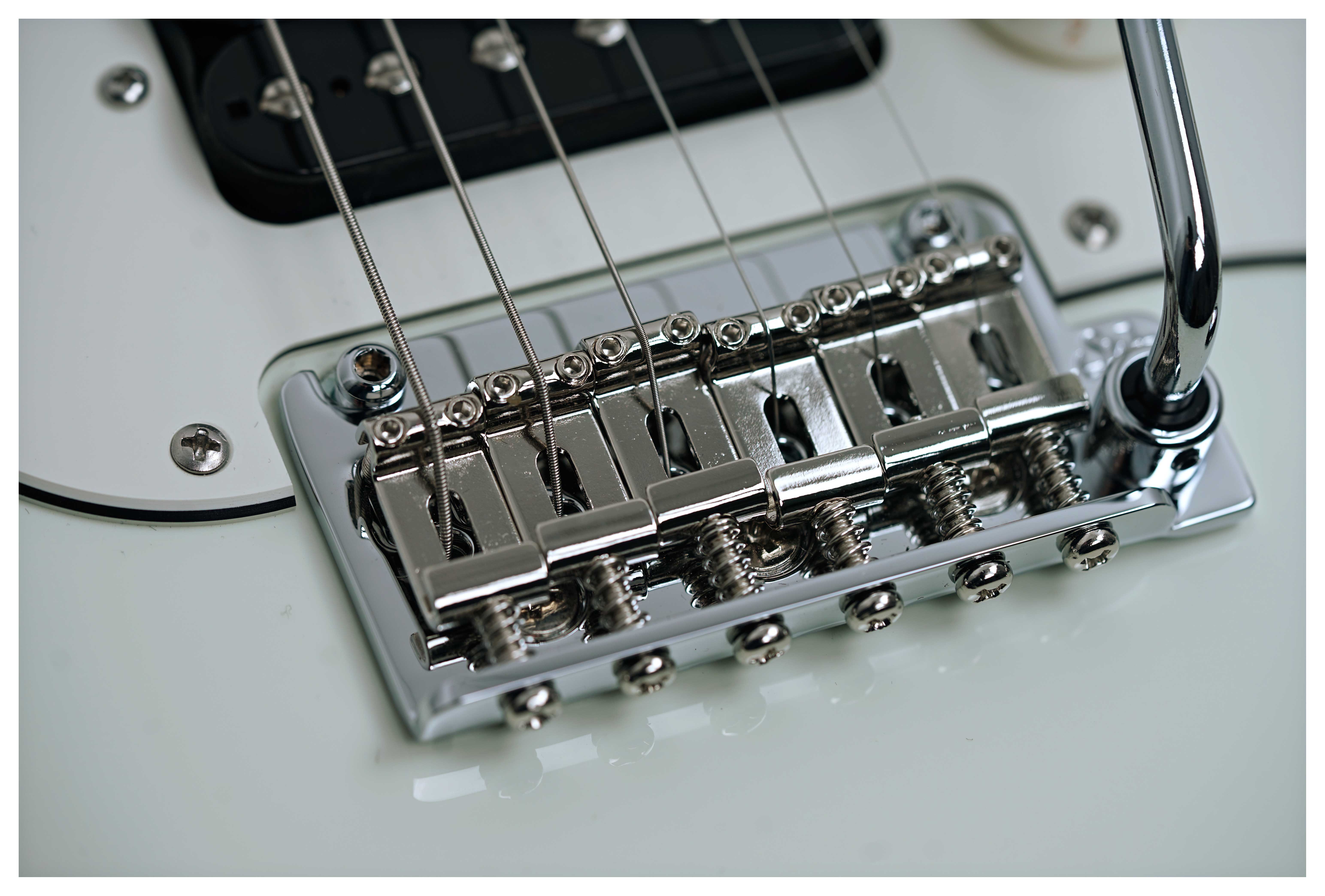 Suhr Classic S Olympic White HSS Rosewood Fingerboard #87632