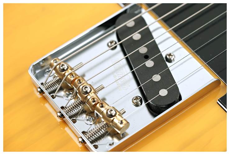 Suhr Classic T Trans Butterscotch Swamp Ash Maple Fingerboard Suhr Classic T Trans Butterscotch Swamp Ash Maple Fingerboard