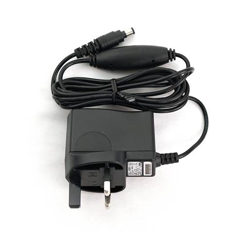 Line 6 DC1GUK Line 6 Power Supply Line 6 DC1GUK Line 6 Power Supply