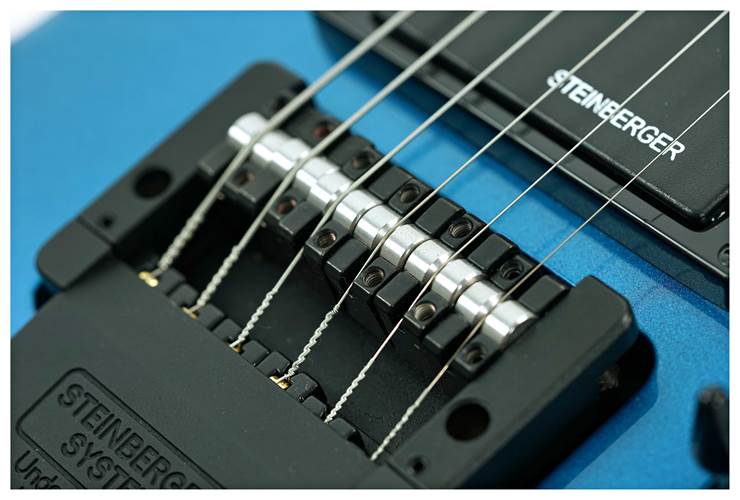 Steinberger Spirit GT-PRO Deluxe Outfit (HB-SC-HB) Frost Blue Steinberger Spirit GT-PRO Deluxe Outfit (HB-SC-HB) Frost Blue