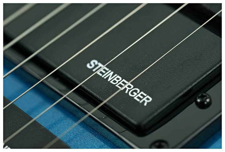 Steinberger Spirit GT-PRO Deluxe Outfit (HB-SC-HB) Frost Blue Steinberger Spirit GT-PRO Deluxe Outfit (HB-SC-HB) Frost Blue