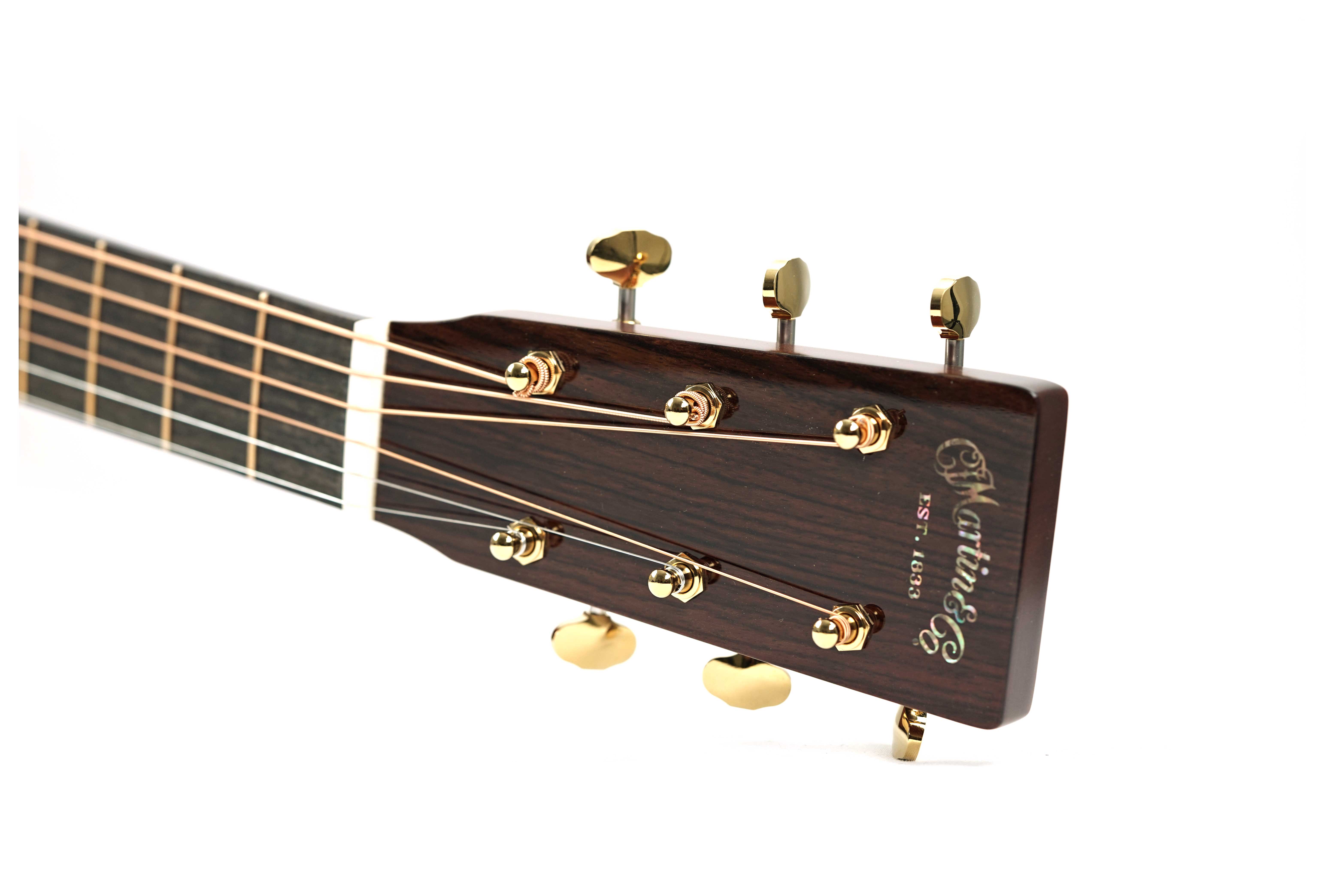 Martin D-18 Modern Deluxe