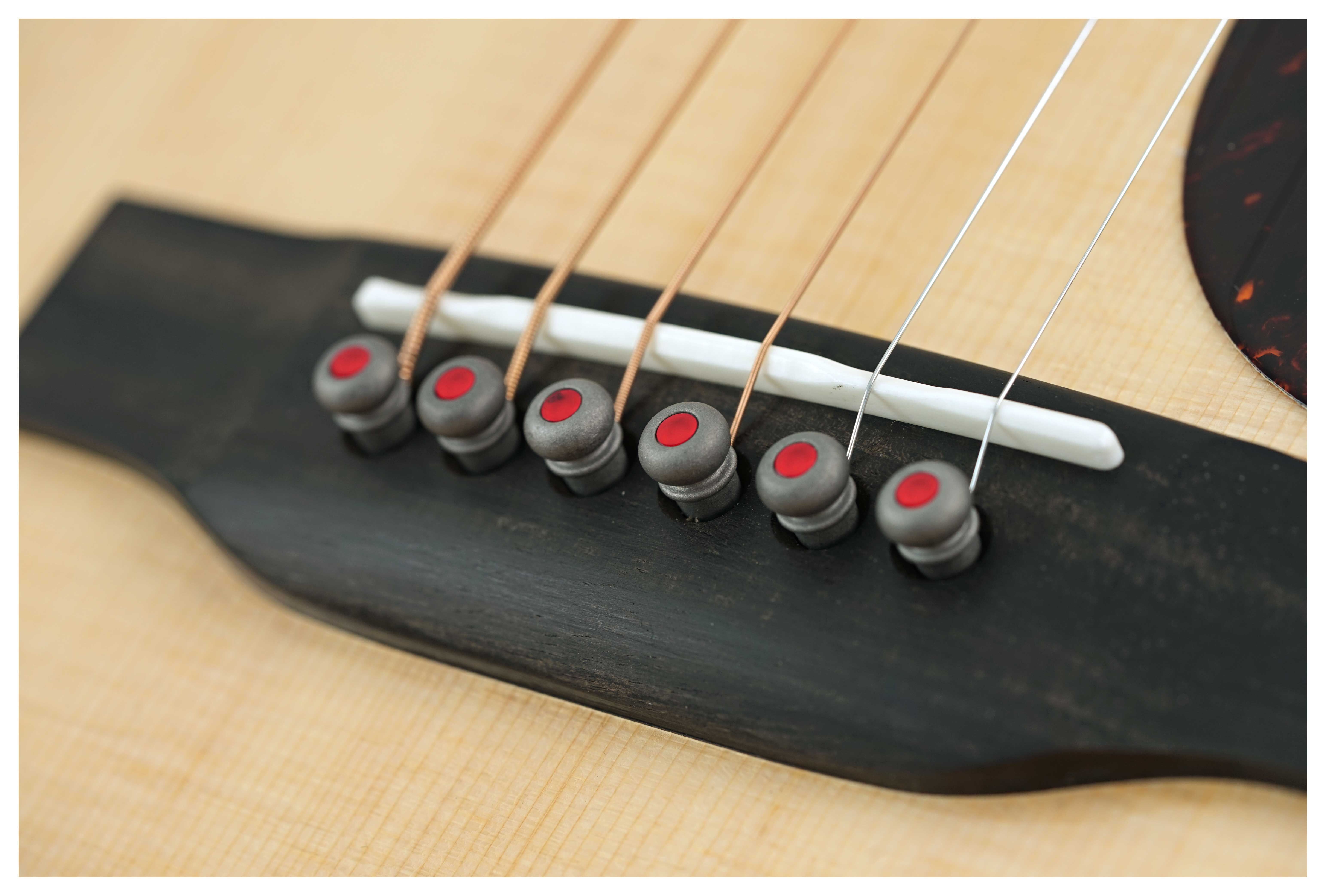 Martin D-18 Modern Deluxe