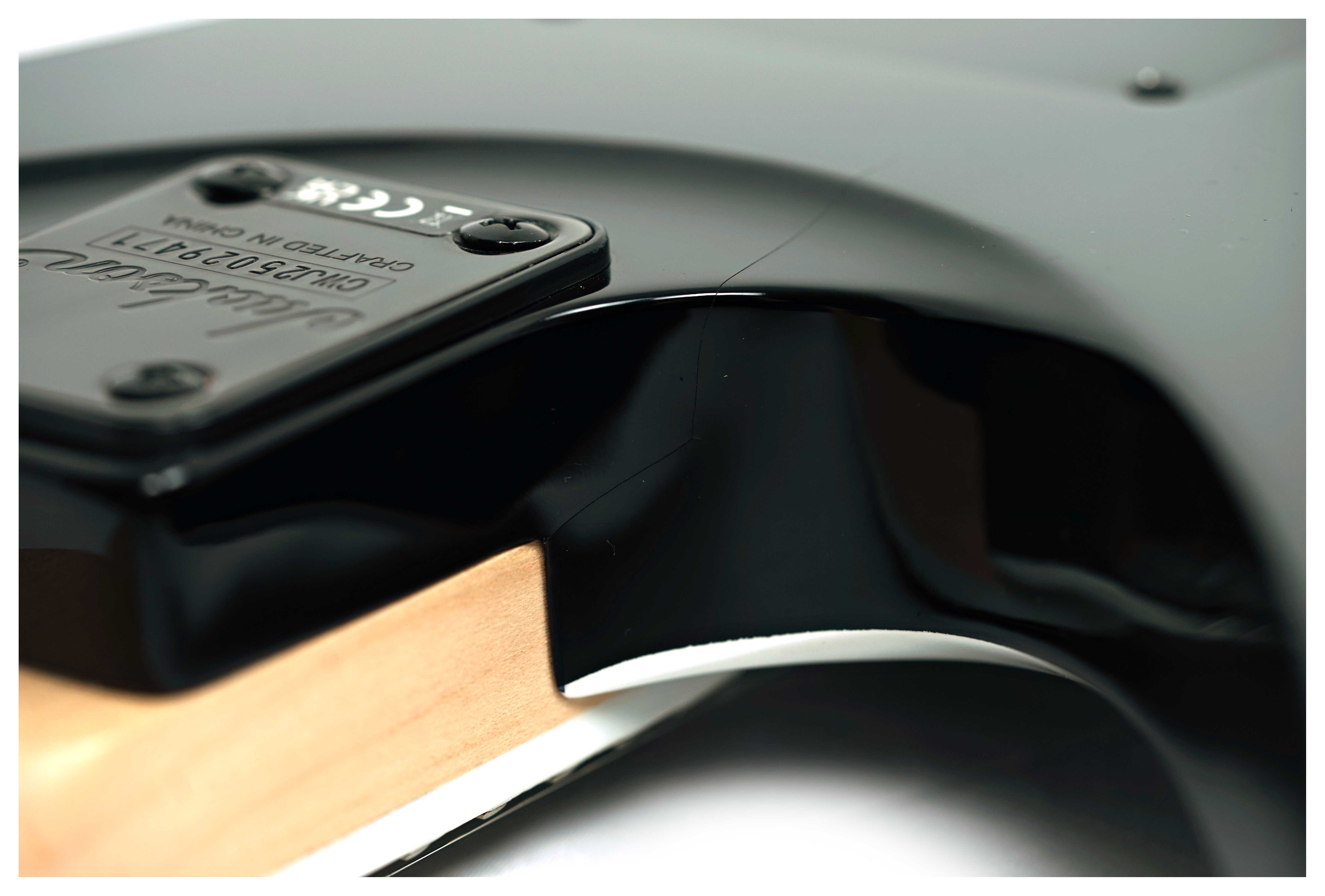 Jackson JS32 Warrior Black with White Bevel Amaranth Fingerboard (Ex-Demo) #CWJ25029471