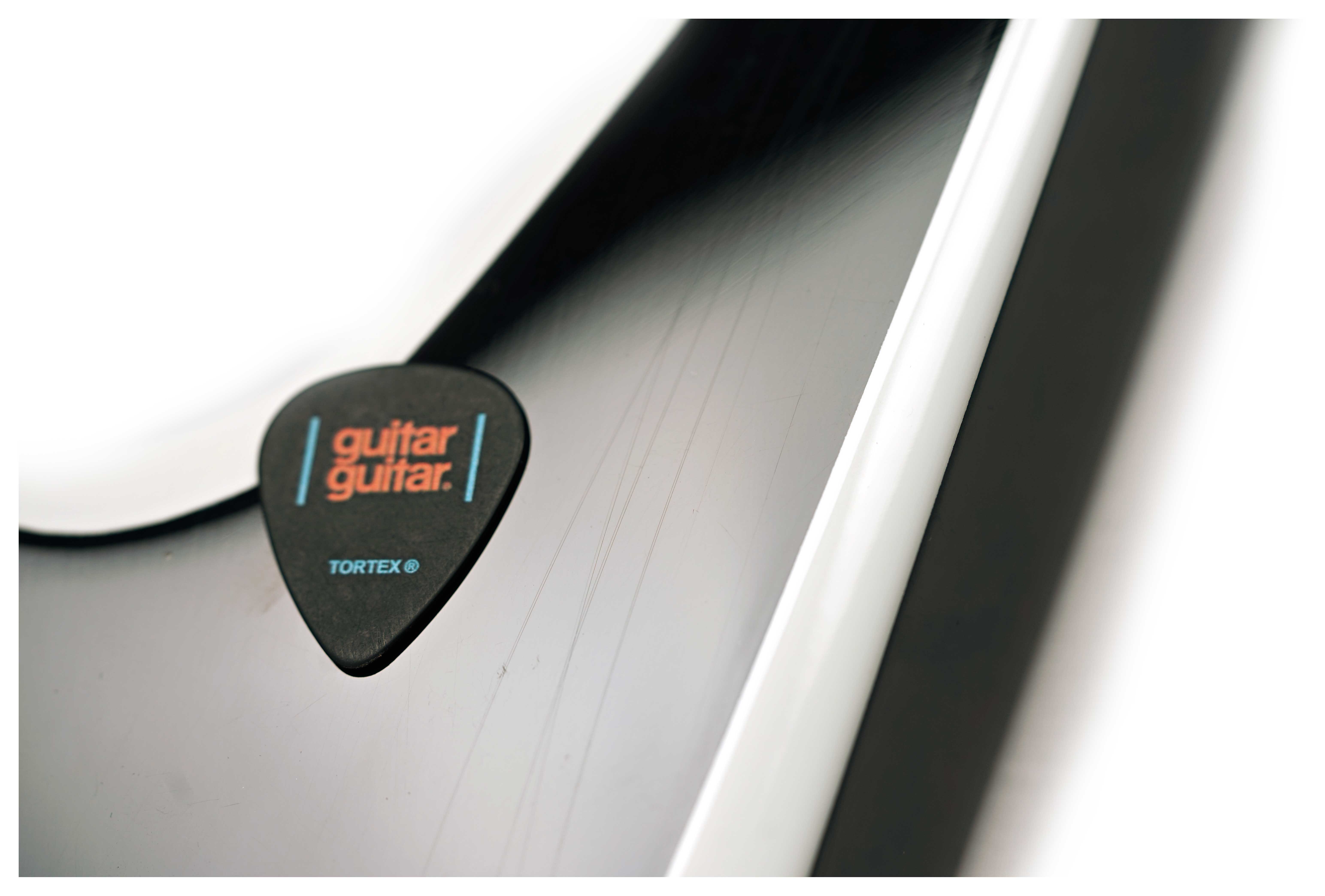 Jackson JS32 Warrior Black with White Bevel Amaranth Fingerboard (Ex-Demo) #CWJ25029471