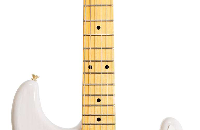 Fender Custom Shop 1957 Stratocaster Custom Collection Vintage Custom Aged White Blonde #R102118 Fender Custom Shop 1957 Stratocaster Custom Collection Vintage Custom Aged White Blonde #R102118