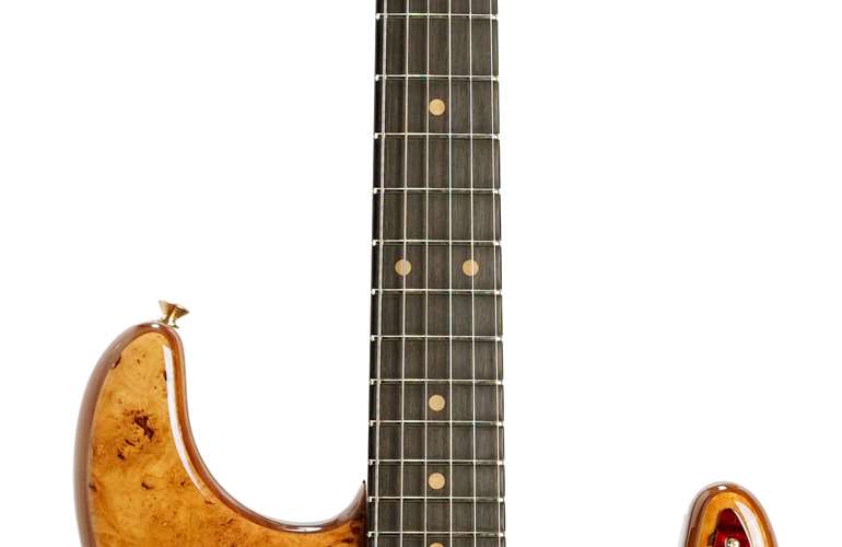 Fender Custom Shop Artisan Stratocaster Roasted Alder With Maple Burl Top Custom Collection #CZ546251 Fender Custom Shop Artisan Stratocaster Roasted Alder With Maple Burl Top Custom Collection #CZ546251